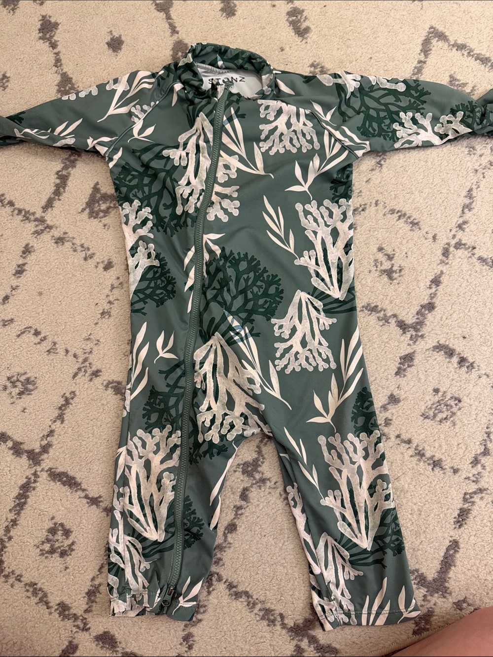 Stonz 18-24 sunsuit bundle